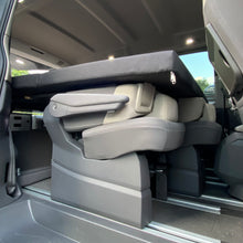 Laden Sie das Bild in den Galerie-Viewer, Heckküche MODULAR mit Spüle und optionalem Schlafsystem - VW Multivan &amp; California Beach T5 T6 T6.1